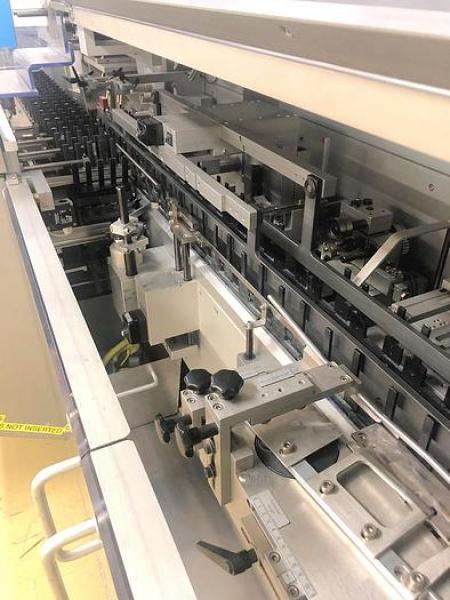 UHLMANN C 2205 Kartonierer für Blister