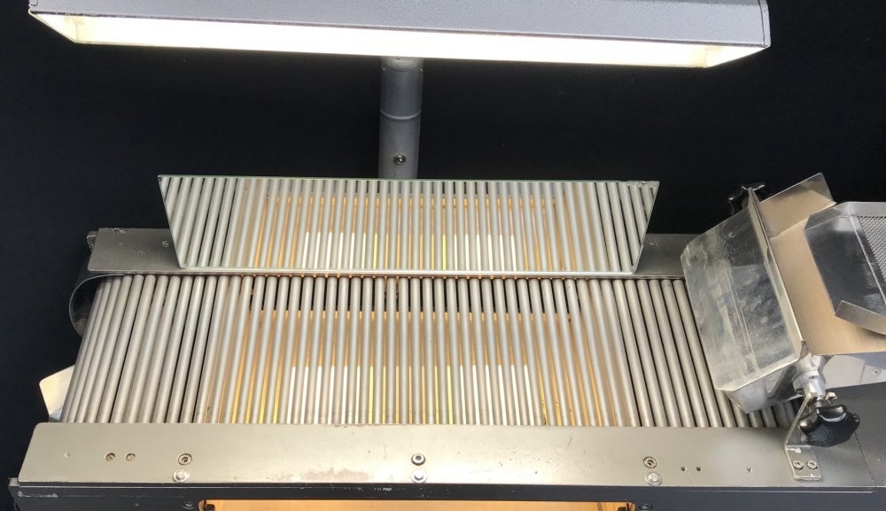 SEIDENADER V 50-1 Verleseband für Kapseln, Tabletten und Dragees