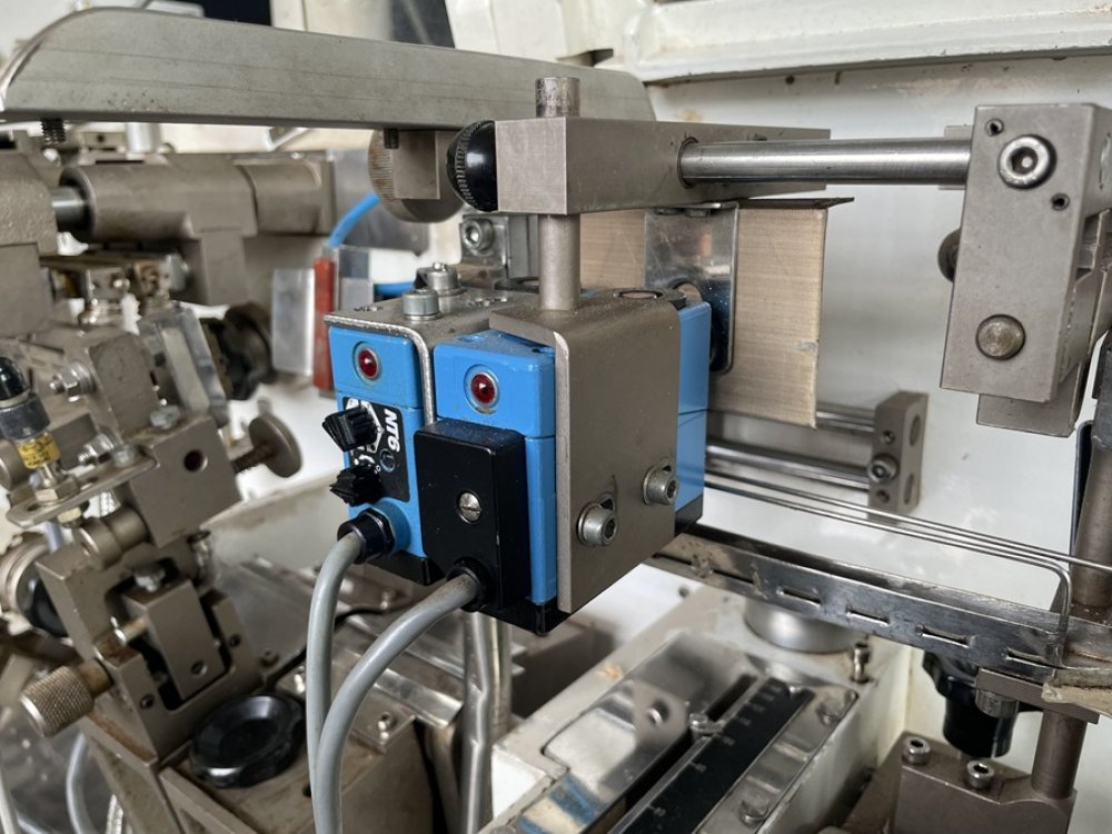 VOLPAK S 140 D/DS 303 Sachet filler for powder