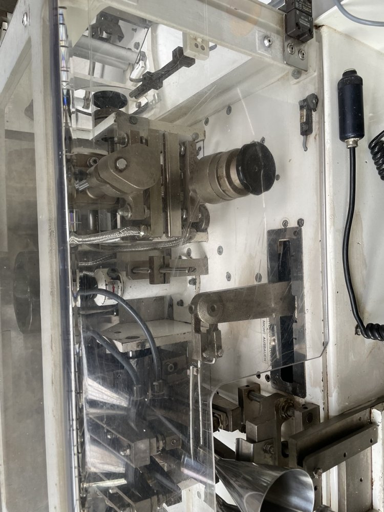 VOLPAK S 140 D/DS 303 Sachet filler for powder