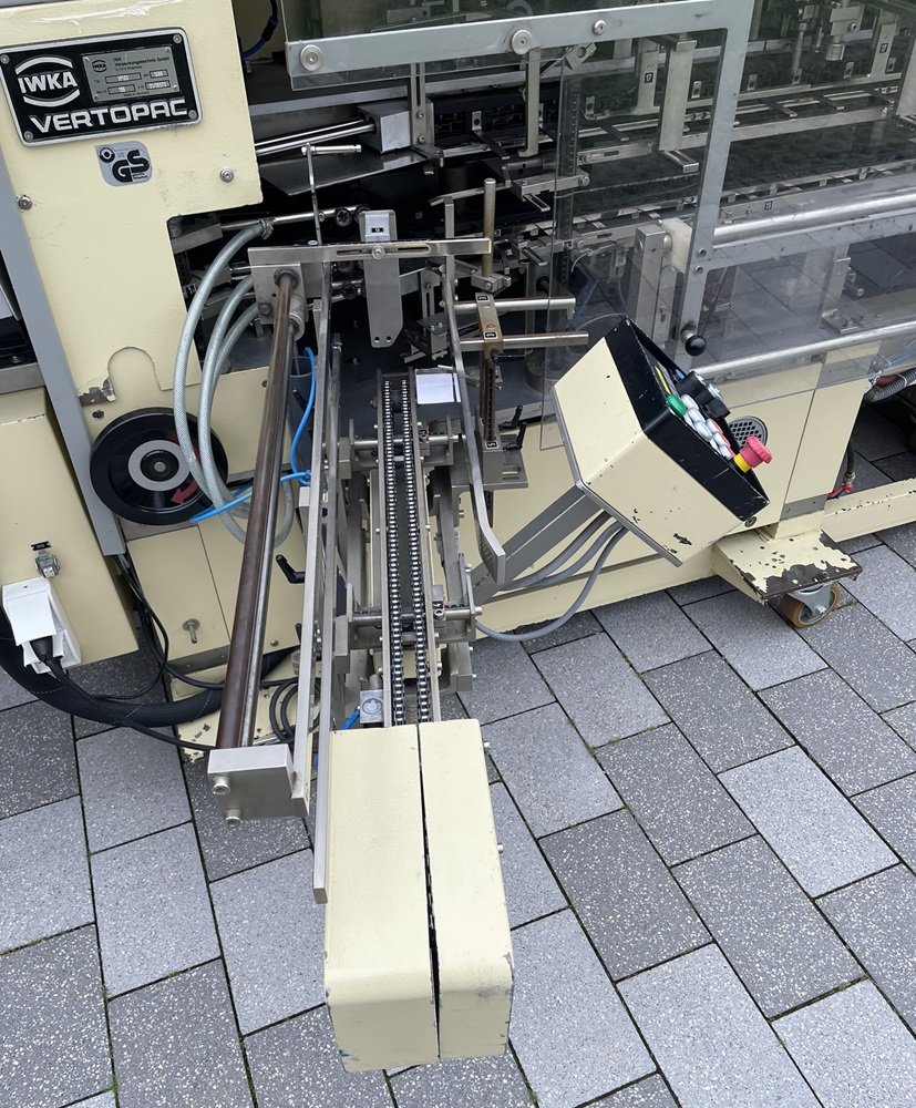 IWKA VP 120 Kartonierer für Flaschen