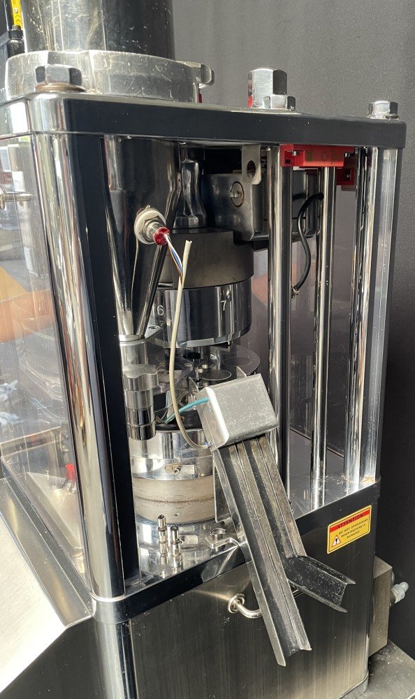 RIVA Piccola D-C Rundlauf-Tablettenpresse 8 Stationen