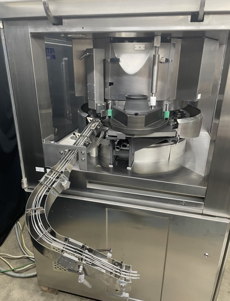 FETTE PT 3090 Tablettenpresse 27 Stationen EU 45/40