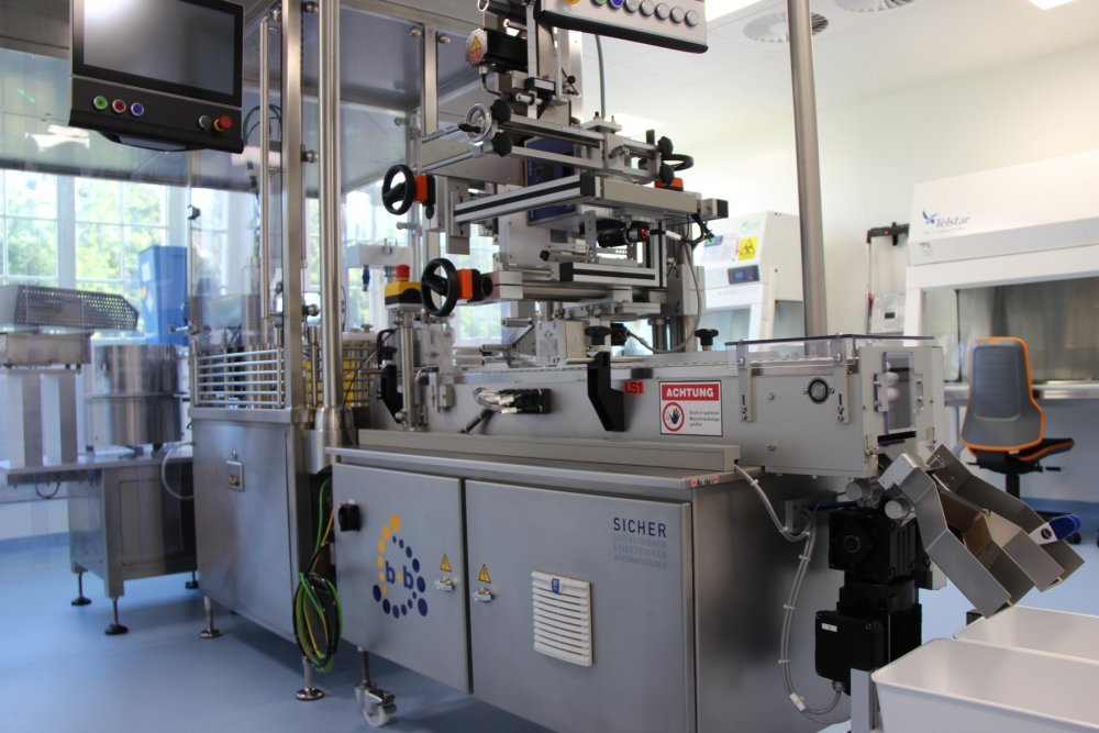 ZELLWAG Z-110 S Füll- und Verschließmaschine mit Etikettierer