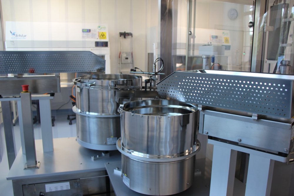 ZELLWAG Z-110 S Füll- und Verschließmaschine mit Etikettierer