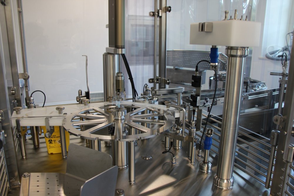 ZELLWAG Z-110 S Füll- und Verschließmaschine mit Etikettierer