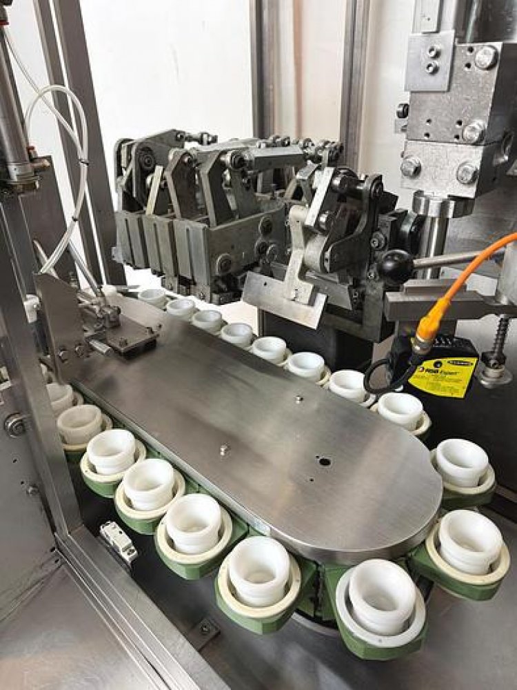 NORDEN NORDENMATIC NM 620 M Tube Filling Machine for Metal Tubes