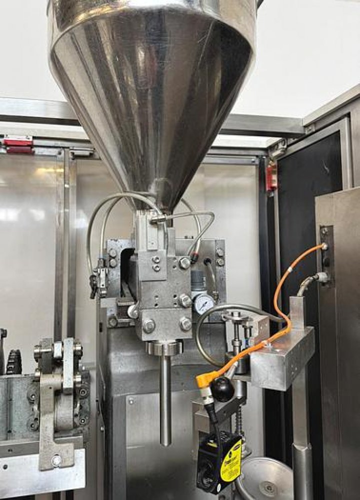 NORDEN NORDENMATIC NM 620 M Tube Filling Machine for Metal Tubes