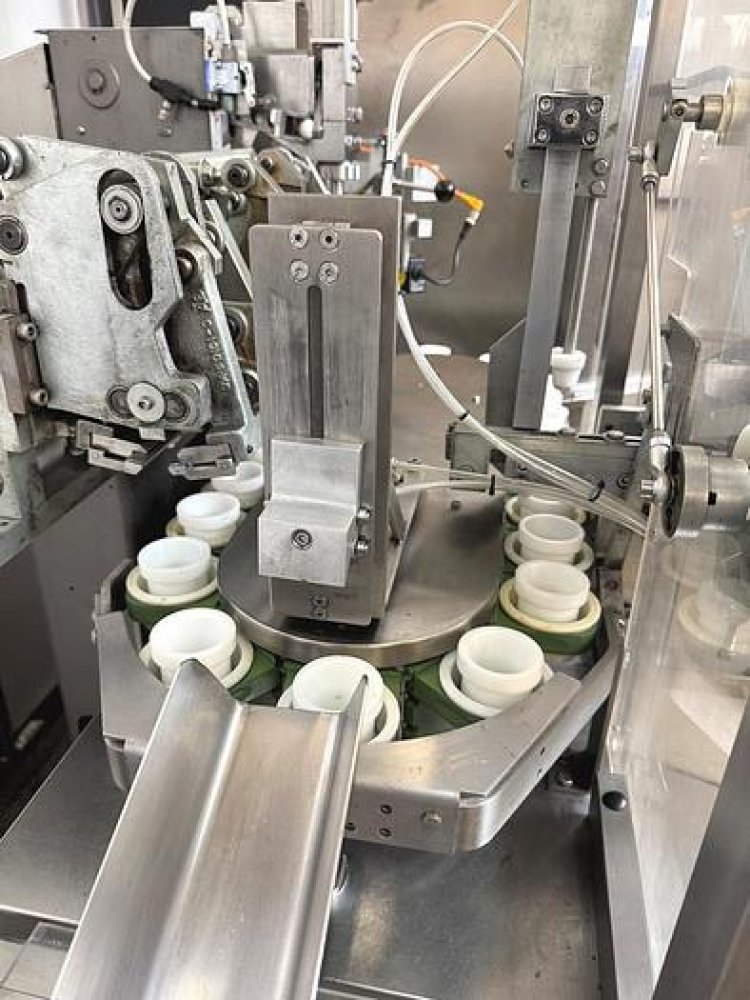 NORDEN NORDENMATIC NM 620 M Tube Filling Machine for Metal Tubes