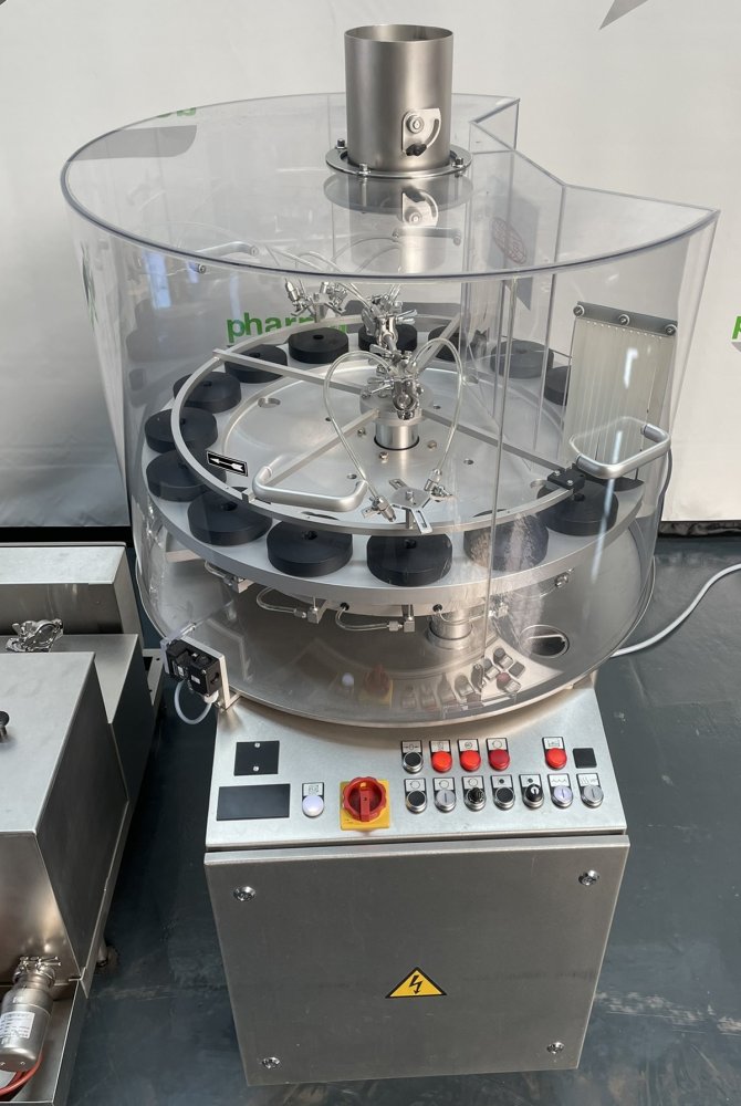 BAUSCH + STRÖBEL FAW 500 / UST 95 Waschmaschine für Vials und Ampullen