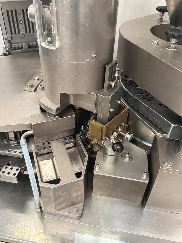 BOSCH GKF 1500 Kapselfüller für Pulver und Pellets