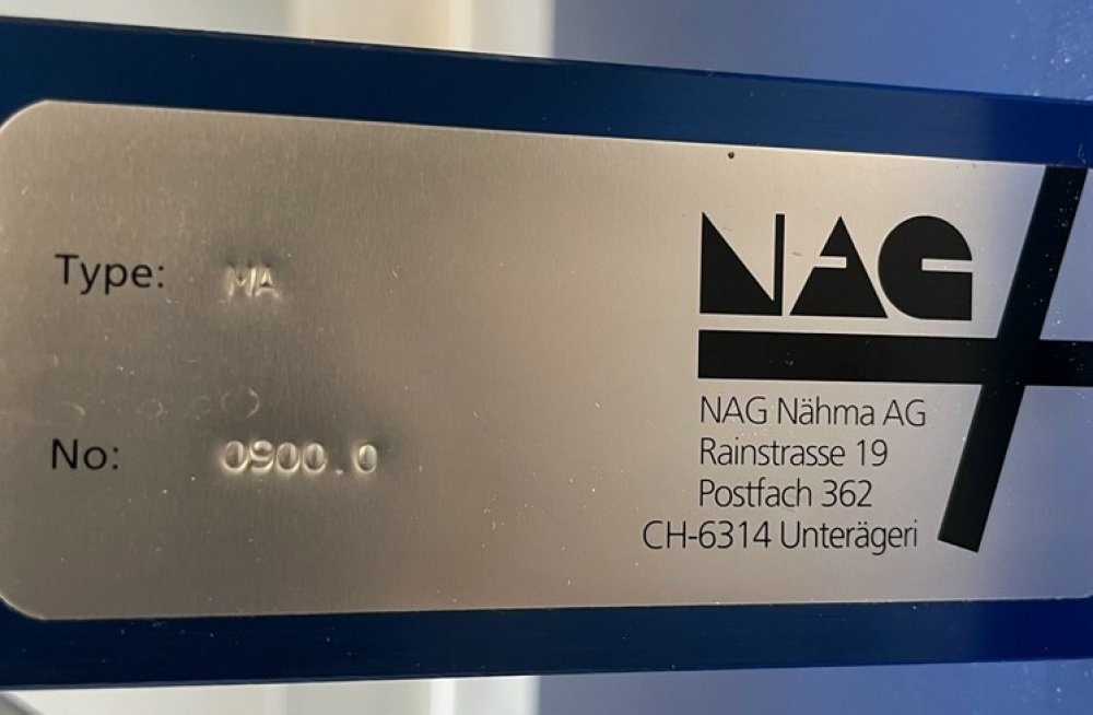 Grisona MA Filling device for liquid and paste-like products