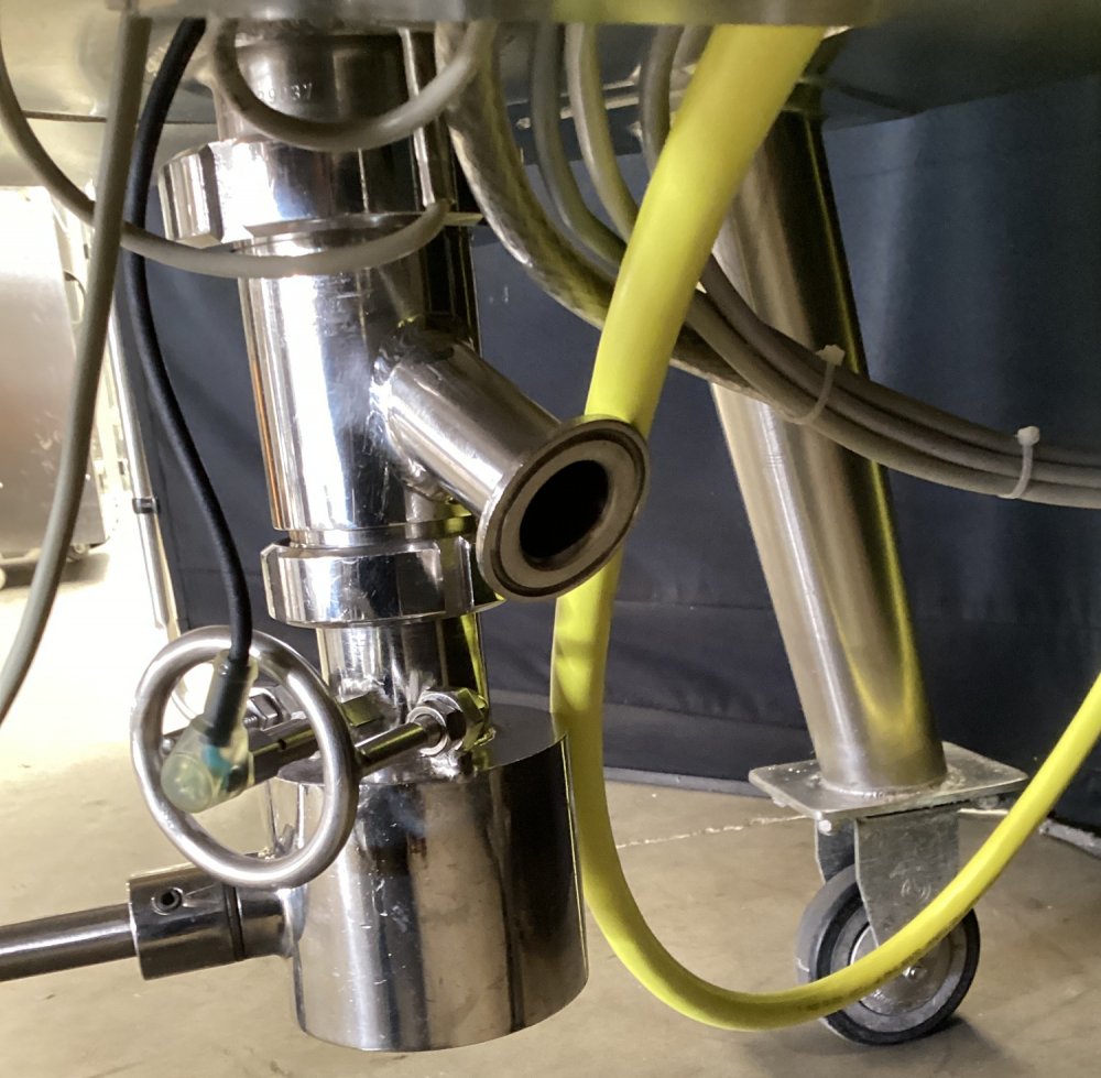 SAV 200L Mixing Tank - Mobile with insulation jacket