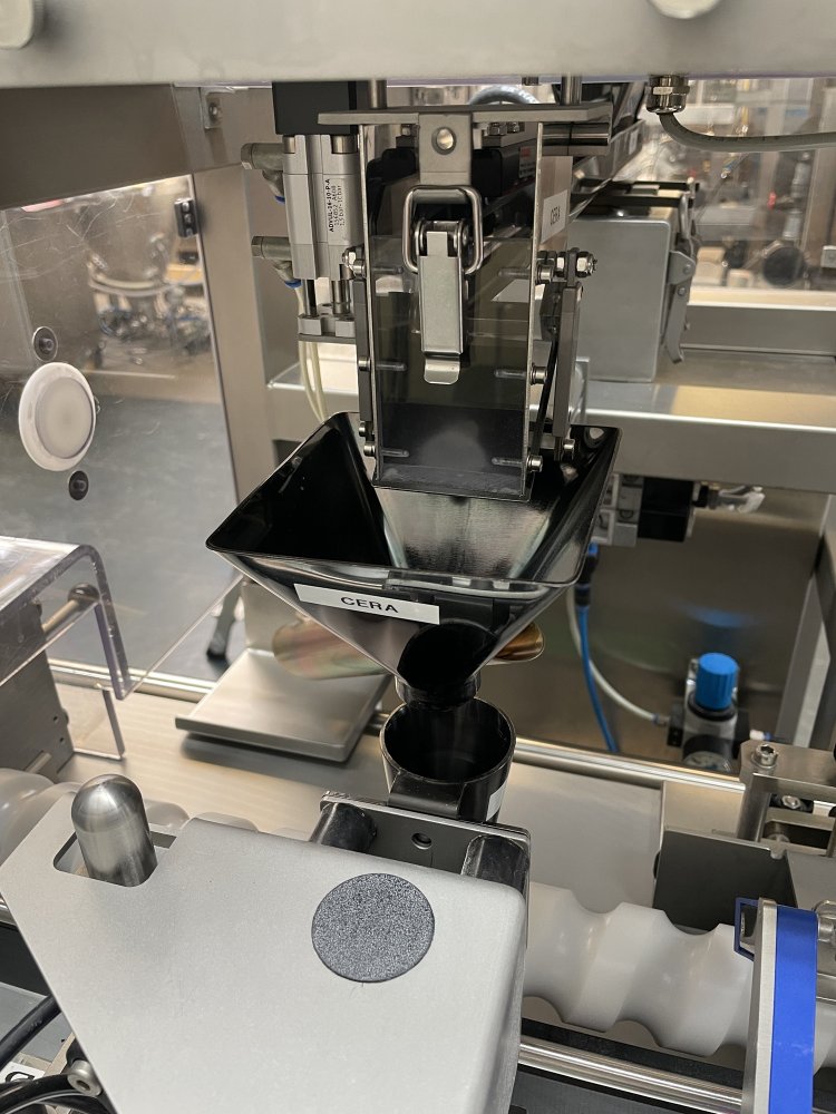 ZELLWAG Z-150 S - COLLISCHAN S 703 Pulverfüll- und Verschließmaschine