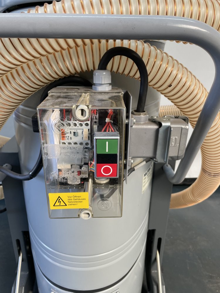 NILFISK GB 726 Aspirateur industriel